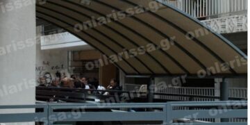 Δολοφονία στην Λάρισα: Τυλιγμένη σε πάπλωμα εντοπίστηκε η 52χρονη