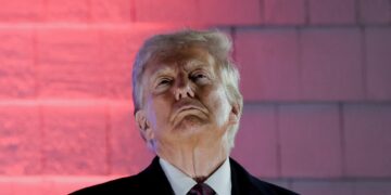 Ικανοποίηση Τραμπ για την πρόθεση ΕΕ να ξεκινήσουν εμπορικές διαπραγματεύσεις