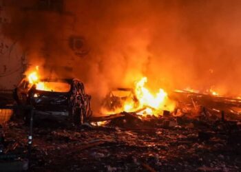 Συναγερμός στο Κίεβο για ρωσικές επιθέσεις με πυραύλους και μη επανδρωμένα αεροσκάφη