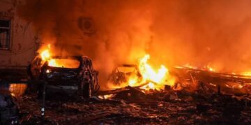 Συναγερμός στο Κίεβο για ρωσικές επιθέσεις με πυραύλους και μη επανδρωμένα αεροσκάφη