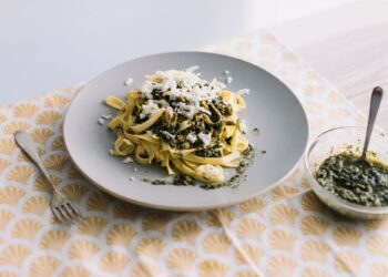 Εκπληκτική συνταγή για νόστιμα ζυμαρικά με σπανάκι και τυρί ρικότα