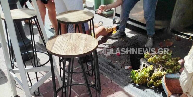 Γλάστρα έπεσε πάνω σε τουρίστρια