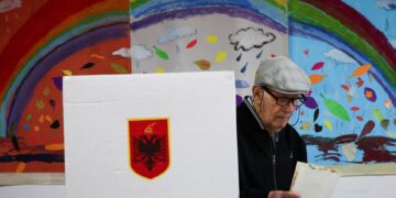 Τι δείχνει το μοναδικό exit poll και πότε αναμένονται τα αποτελέσματα