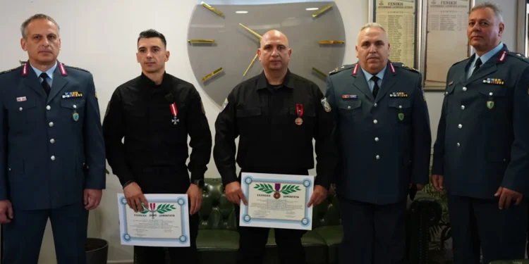 «Αριστείο Ανδραγαθείας» και «Αστυνομικός Σταυρός» σε αστυνομικούς της ΔΙ.ΑΣ.