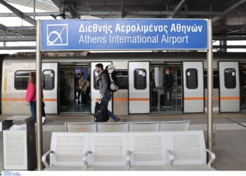 Ενισχύονται τα δρομολόγια λεωφορείων και μετρό για το αεροδρόμιο