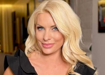 Ελένη Μενεγάκη: Το άγνωστο… ατύχημα με το eyeliner – «Δεν θυμάμαι πώς το έκανα»