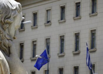 Αυξήθηκαν οι καταθέσεις των νοικοκυριών τον Απρίλιο