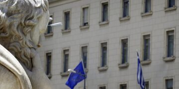 Αυξήθηκαν οι καταθέσεις των νοικοκυριών τον Απρίλιο