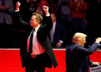 Επίσημη έξοδος από την κυβέρνηση Τραμπ