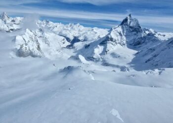 Ελβετία: Νεκροί εντοπίστηκαν 5 σκιέρ