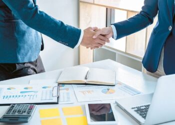 Αναπτυξιακός Νόμος: Ποια προγράμματα θα «τρέξουν» πρώτα και ποιους αφορούν