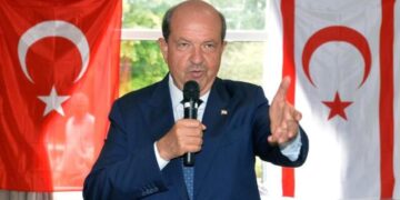 Tatar “torpedoes” the resumption of Cyprus talks: “I’m not going to a trilateral, Christodoulides is unreliable”