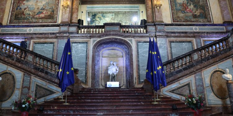 5 πολυτέλειες που η Ευρώπη πρέπει να εγκαταλείψει, αν θέλει να επιβιώσει