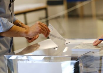 Στο 30% η ΝΔ – Δεύτερο το ΠΑΣΟΚ, τέταρτη και μονοψήφια η Πλεύση Ελευθερίας