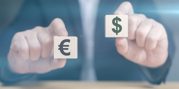 Ώθηση στο ευρώ από τον Τραμπ