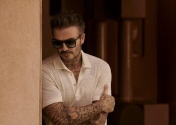 Ο David Beckham προτείνει τα γυαλιά του καλοκαιριού