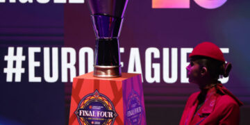 Συνελήφθη η γυναίκα που απέσπασε χιλιάδες ευρώ πουλώντας «μαϊμού» εισιτήρια για το Final 4 στο Άμπου Ντάμπι