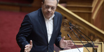 Συνάντηση με τον Πρόεδρο της Δημοκρατίας, πρόταση για ομιλία Μαχμούντ Αμπάς στη Βουλή