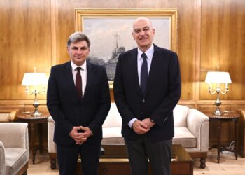 Συνάντηση Ευρωβουλευτή Νικόλα Φαραντούρη με τον Υπουργό Εθνικής Άμυνας Νίκο Δένδια