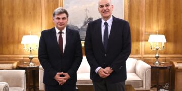 Συνάντηση Ευρωβουλευτή Νικόλα Φαραντούρη με τον Υπουργό Εθνικής Άμυνας Νίκο Δένδια