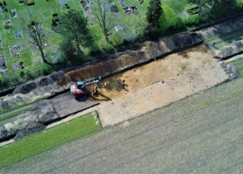 Έκαναν έργα επέκτασης σε νεκροταφείο και ανακάλυψαν τυχαία τάφους από την Εποχή του Χαλκού
