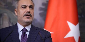 Φιντάν: Η Τουρκία επιθυμεί να φιλοξενήσει τις επόμενες συνομιλίες Ουκρανίας