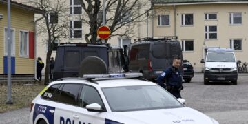 3 τραυματίες σε επίθεση με μαχαίρι σε σχολείο