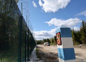 Η Φινλανδία ολοκληρώνει τα πρώτα 35 χιλιόμετρα φράχτη στα σύνορα με τη Ρωσία