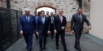 Να εφαρμοστεί η κατάπαυση πυρός το συντομότερο δυνατόν στην Ουκρανία