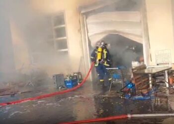 Λέσβος: Συναγερμός για φωτιά σε σούπερ μάρκετ