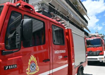 Φωτιά τώρα στο Πέραμα – Επιχειρούν δυνάμεις της πυροσβεστικής