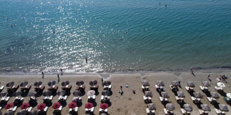 Γαλάζια Σημαία 2025: 2η παγκοσμίως η Ελλάδα