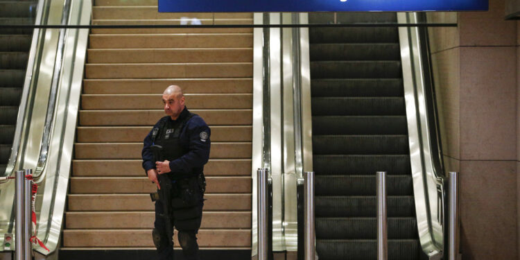 Ακυρώθηκαν 130 πτήσεις λόγω βλάβης στο σύστημα ελέγχου εναέριας κυκλοφορίας του αεροδρομίου Ορλί