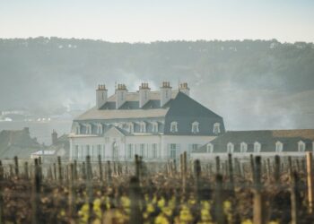 Τρεις εργάτες σκοτώθηκαν όταν κατέρρευσε πέτρινος τοίχος