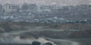 Στους 16 οι νεκροί, μεταξύ των οποίων τρία παιδιά, μετά από ισραηλινούς βομβαρδισμούς