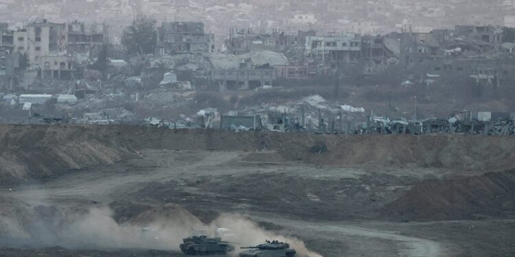 Στους 16 οι νεκροί, μεταξύ των οποίων τρία παιδιά, μετά από ισραηλινούς βομβαρδισμούς