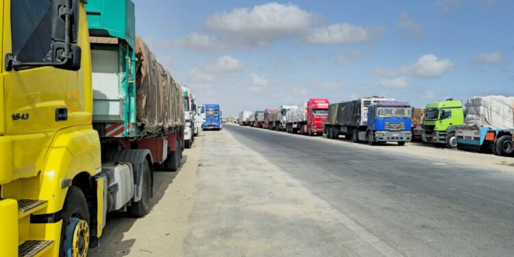 Το Ισραήλ ανακοίνωσε την είσοδο 93 φορτηγών με ανθρωπιστική βοήθεια του ΟΗΕ