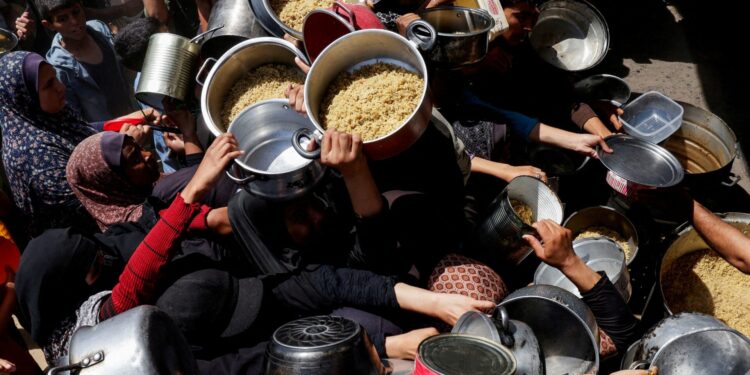 Η Χαμάς εκτελεί όσους λεηλατούν καθώς επιδεινώνεται η επισιτιστική κρίση υπό τον ισραηλινό αποκλεισμό