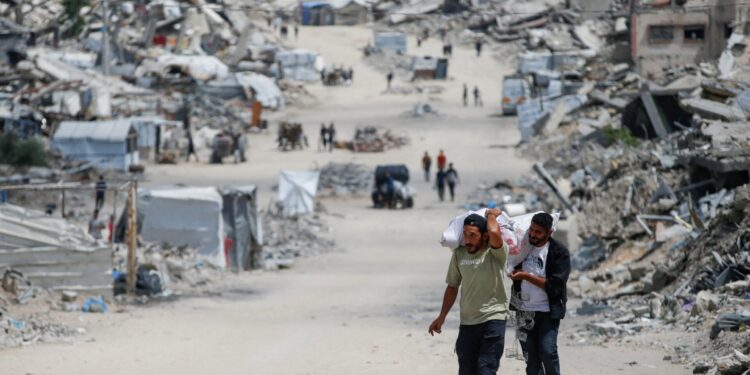 Η Χαμάς λέει ότι τα ισραηλινά πλήγματα σκότωσαν Παλαιστίνιους που προστάτευαν φορτηγά με βοήθεια