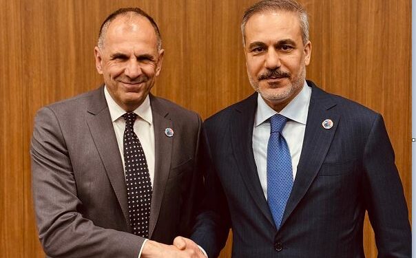 Συνάντηση Γεραπετρίτη – Φιντάν στην Αττάλεια της Τουρκίας