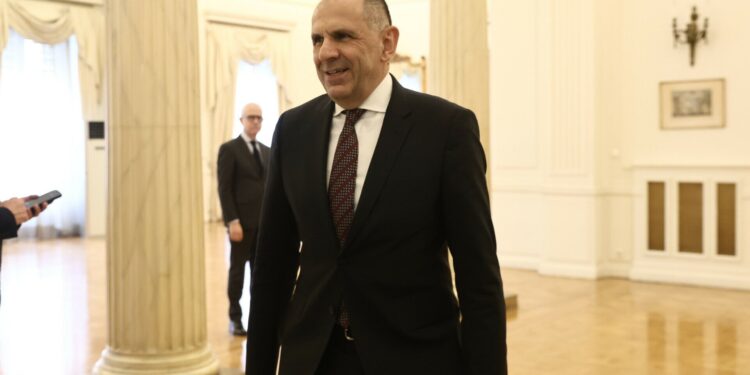 Επικοινωνία Γ. Γεραπετρίτη με τους ΥΠΕΞ Ινδίας και Πακιστάν