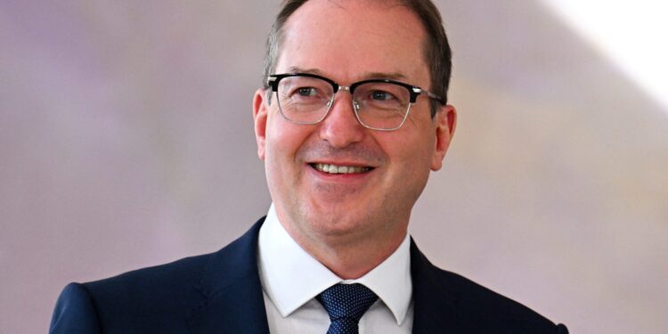 Η Γερμανία θα απορρίψει μετανάστες χωρίς έγγραφα στα σύνορα, δήλωσε ο υπουργός Εσωτερικών