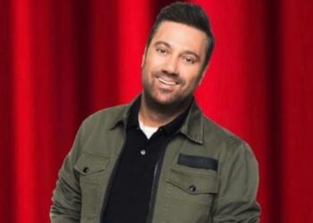 Μουσική παράσταση από τον Γιώργο Θεοφάνους στο Βεάκειο Θέατρο Πειραιά