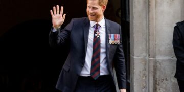 Πρίγκιπας Χάρι: Επίθεση από τον Πιρς Μόργκαν ενώ ζητούν την αφαίρεση των τίτλων από τους Sussex