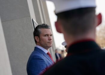 Προειδοποίηση Χέγκσεθ προς το Ιράν: «Βλέπουμε την υποστήριξή σας στους Χούθι