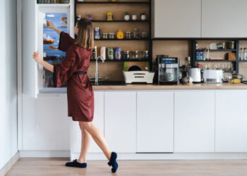 Το απλό κόλπο για να εξαφανίσετε τις δυσάρεστες οσμές με 2 φυσικά υλικά