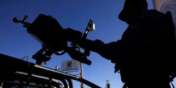 Θα συνεχίσουμε να στοχοποιούμε Ισραηλινούς ηγέτες λόγω της «σφαγής στη Γάζα»