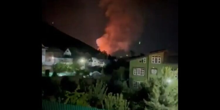 Πυρά του πακιστανικού πυροβολικού εναντίον περιοχών του ινδικού Κασμίρ