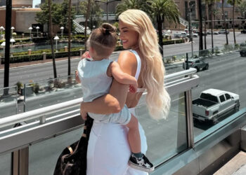 Η έκπληξη του Δημήτρη Αλεξάνδρου και του Πάρη για τη Γιορτή της Μητέρας