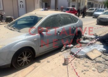 Ηράκλειο: Κατέρρευσε τμήμα κτιρίου στη Νέα Αλικαρνασσό – Ζημιές σε ένα όχημα